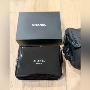 CHANEL Glossy Black Makeup Bag